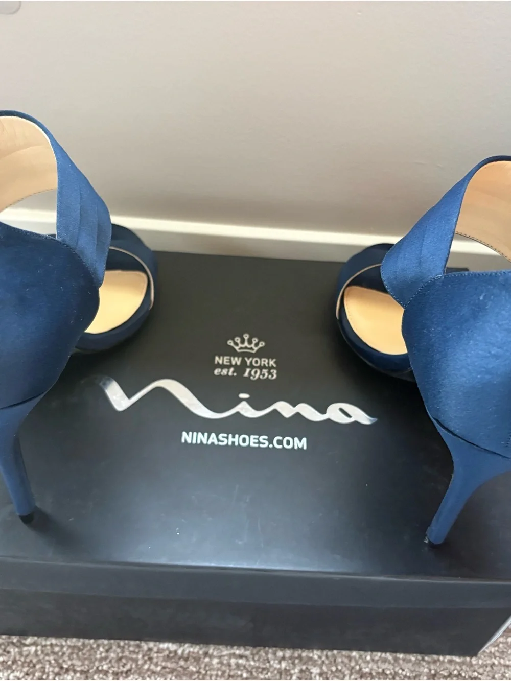 Nina Navy Satin High Heels with Rhinestone Bow Accents Size 8 - Picture 6 of 9